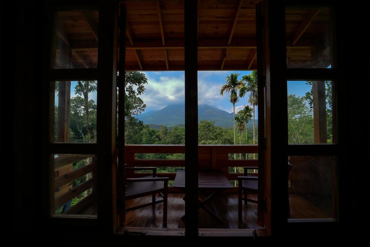 Woodrose Resort Kalpatta Ngoại thất bức ảnh